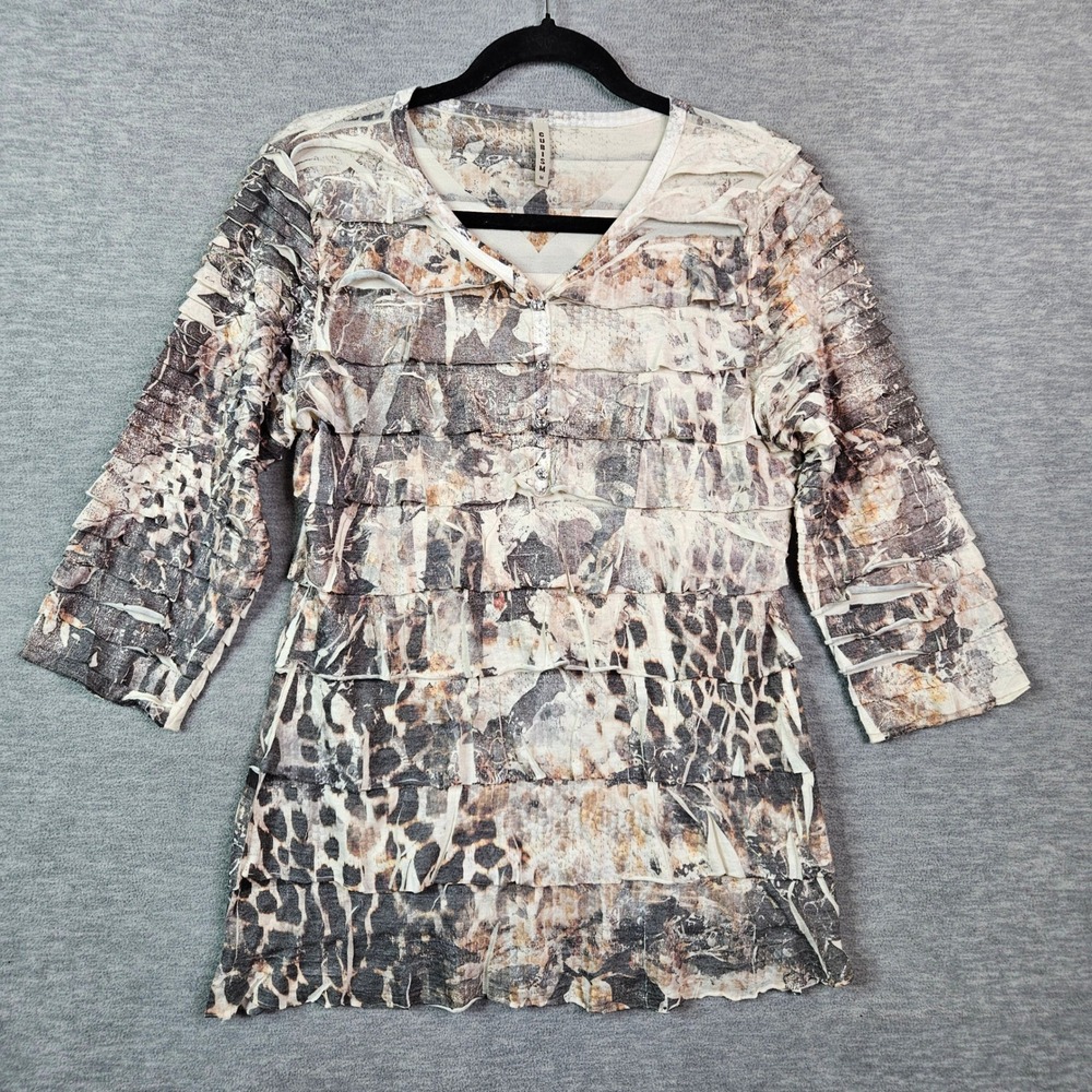 Cubism Women's Animal Print Tiered Ruffle 3/4 Sleeve V-Neck Top Medium Style 241